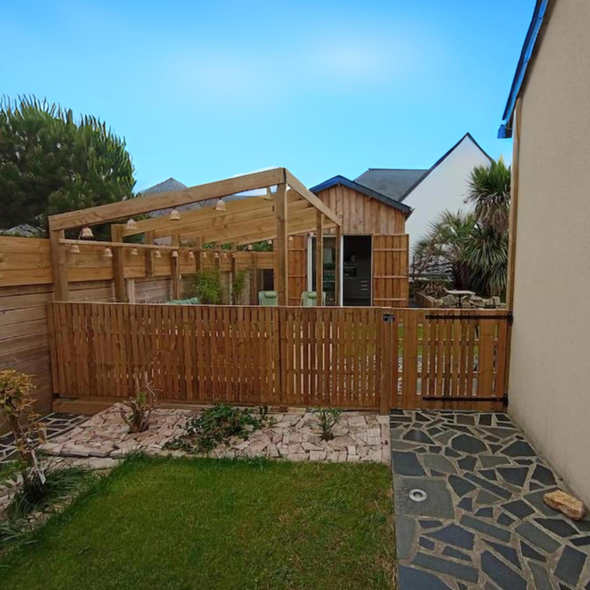Dans Une Maison Familiale Avec Jardin A 800M De La Plage Breville-sur-Mer Exterior photo